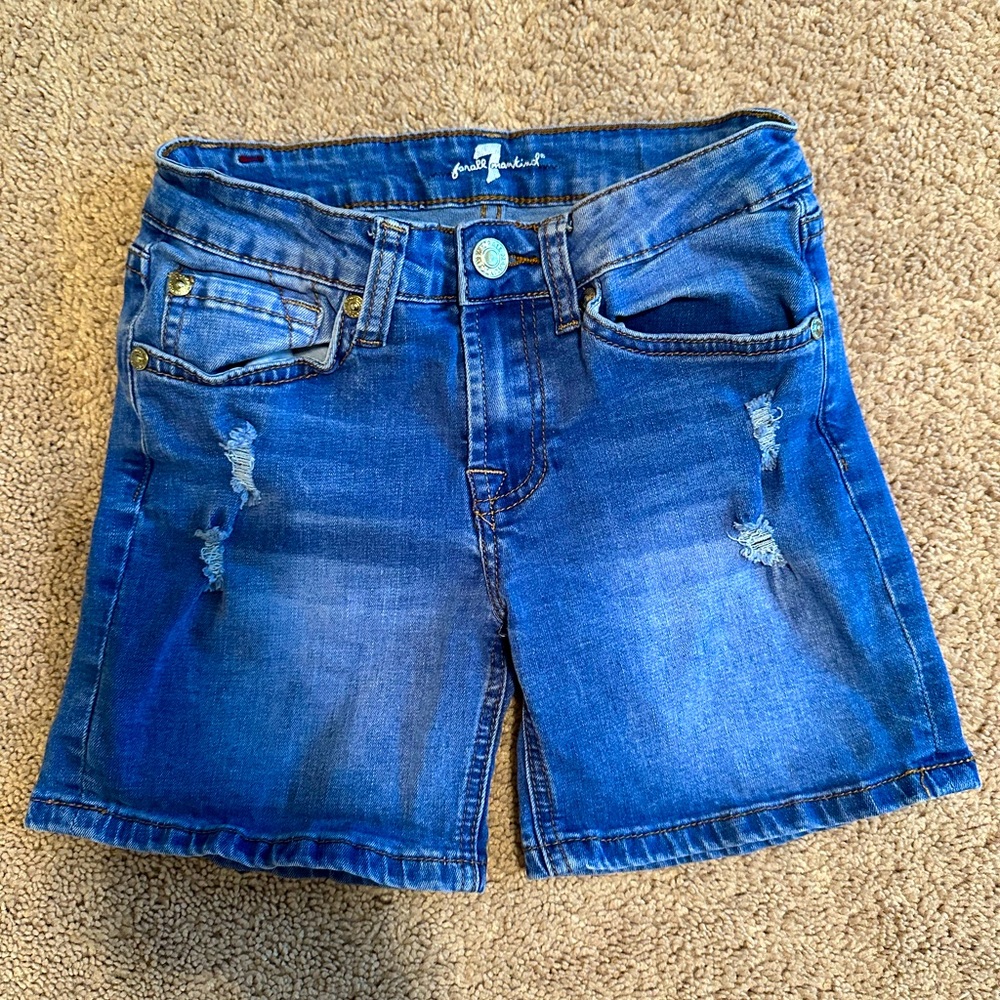 Girls 7 for all Mankind Jean shorts